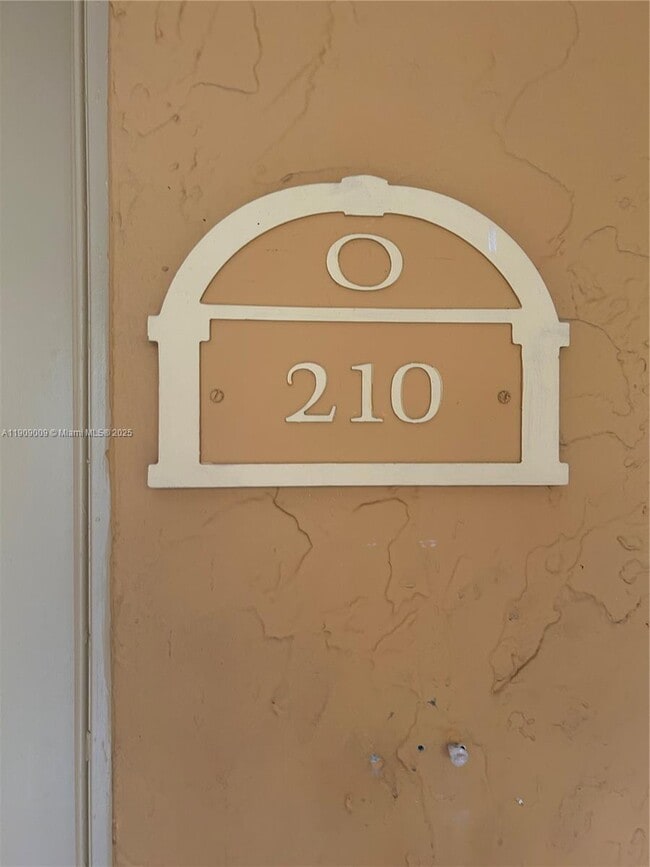 Building Photo - 17911 NW 68th Ave Unit O210