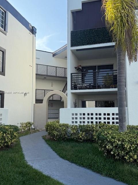 Building Photo - 9735 Fontainebleau Blvd Unit G109
