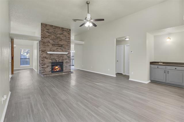 Photo - 2822 Fenwick St