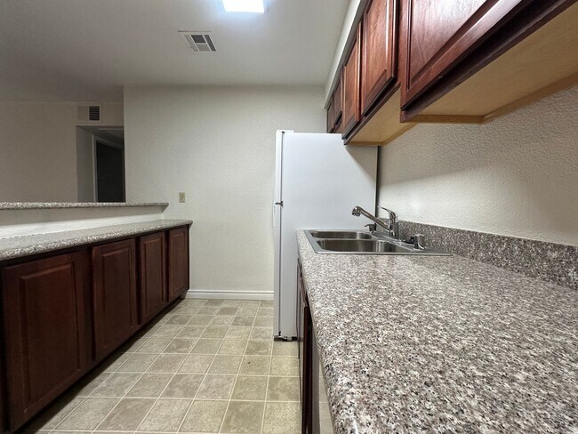 Photo - 2 Bedroom, 1 Bath Condo Unidad 96