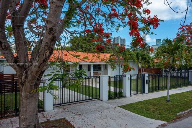 Photo - 501 SW 19th Rd