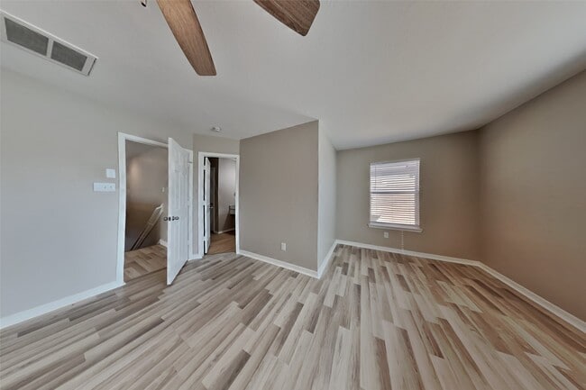 Photo - 18502 Fair Grange Ln