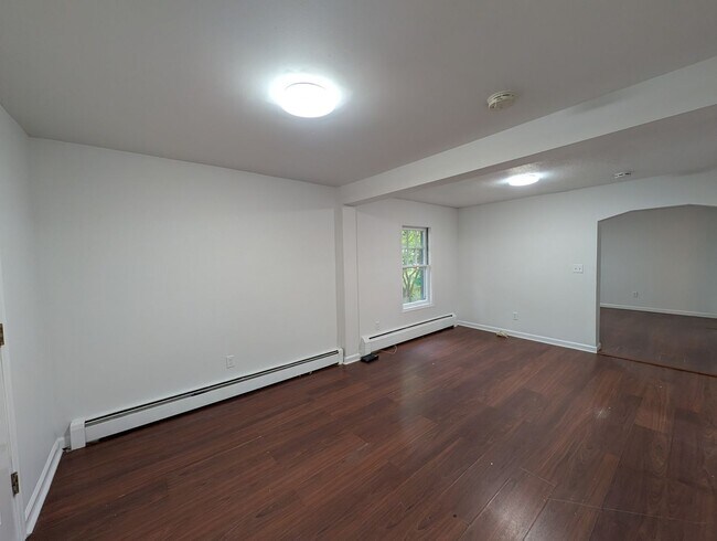 Photo - Stunning 3 bedroom 2 bathroom single famil...