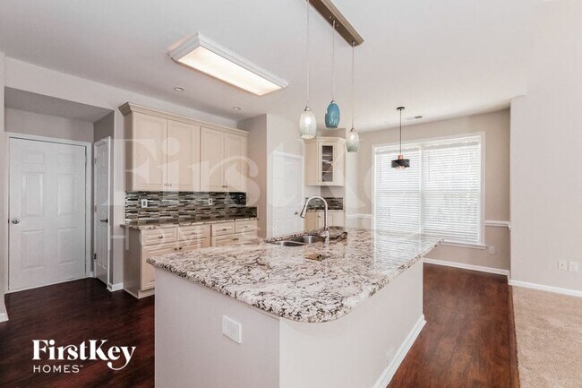 Photo - 5786 Crimson Oak Ct