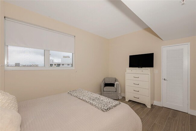 Photo - 3001 S Ocean Dr Unit 1639