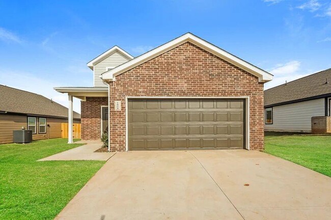 Building Photo - 1809 Crimson Lake Blvd