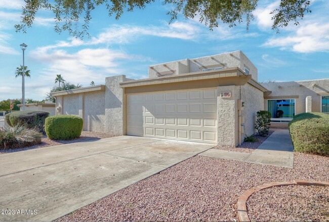 Building Photo - 184 S Desert Ave Rental