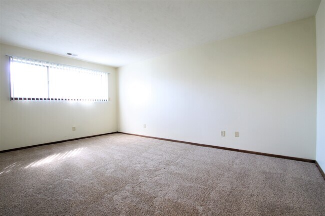 Photo - ALANSCO 1016 N 47 Ave