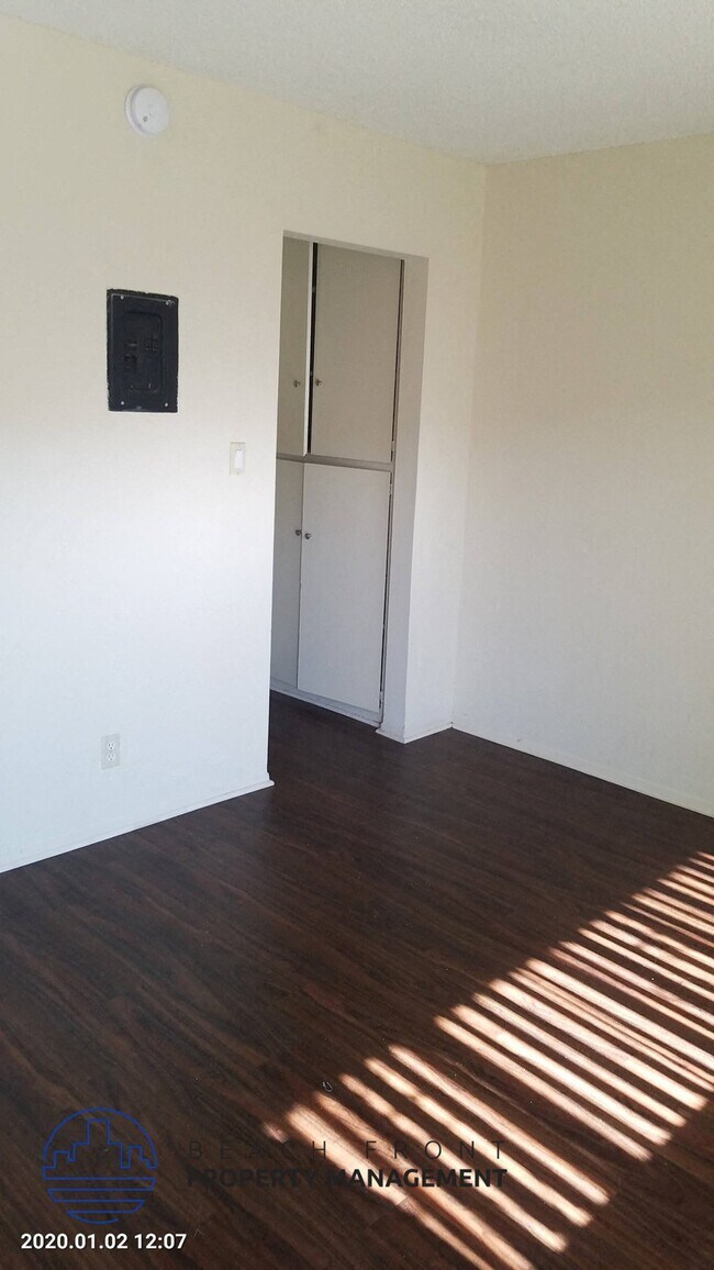 13921 Normandie Ave.