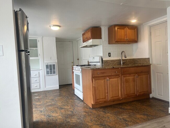 Photo - 33 Cherry St Unit 3