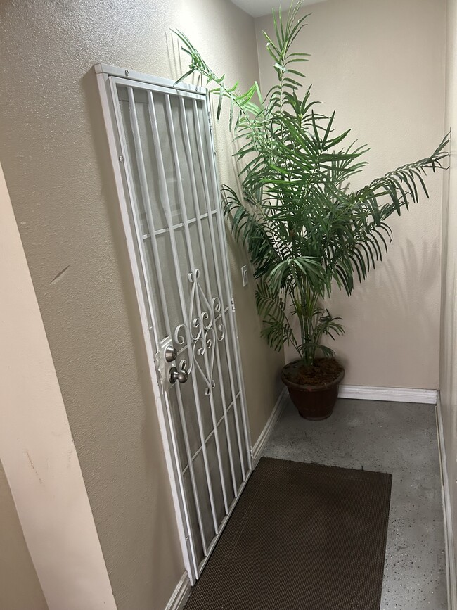 Photo - 521 Island Breeze Ln Unidad Furnished studio with uti