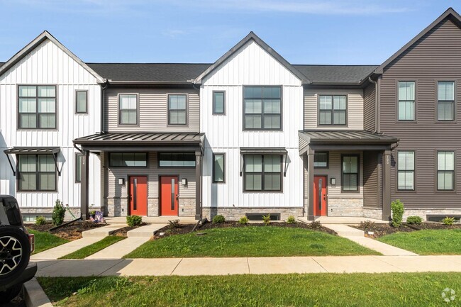 Building Photo - Mechanicsburg School District Town Home Fo...