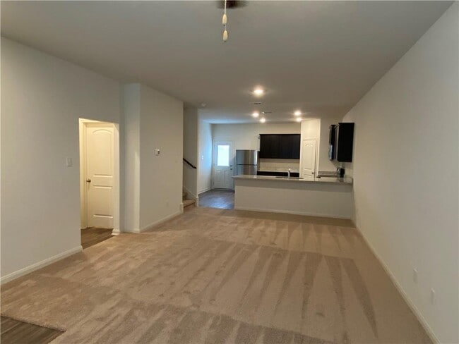 Photo - 105 Brunswick Ln