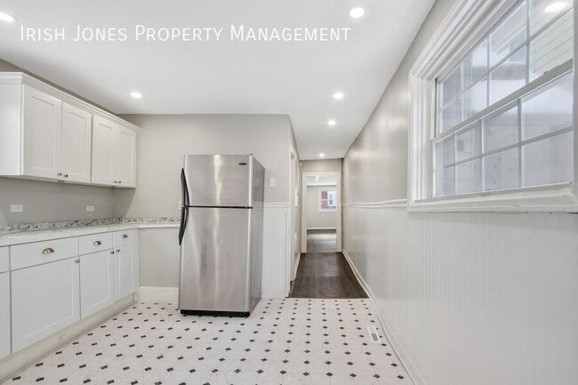 Photo - 192 Bird Ave Unit Apt. 1