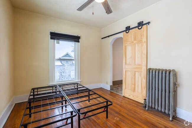 2BR, 1BA - 487SF - Primary Bedroom