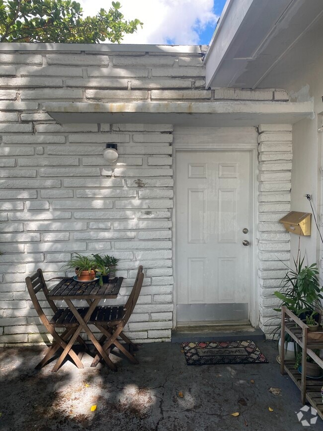 Building Photo - 713 SW 7th St Unit 713 Rental