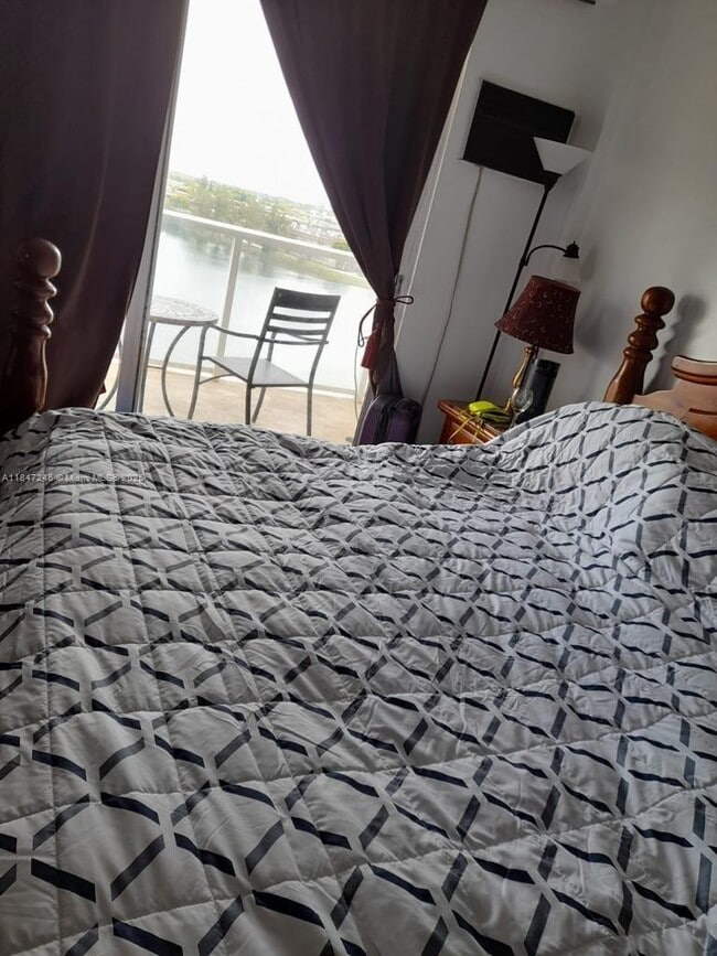 Photo - 1301 NE Miami Gardens Dr Unit 804W