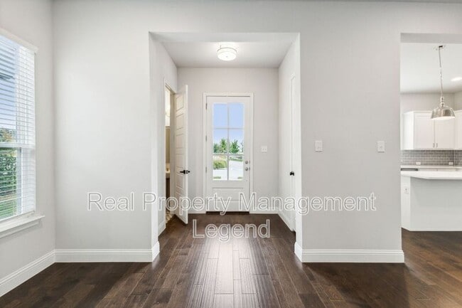 Photo - 6644 Windfall Dr