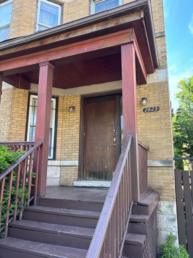 Building Photo - 2823 E 77th St Unit Apartment