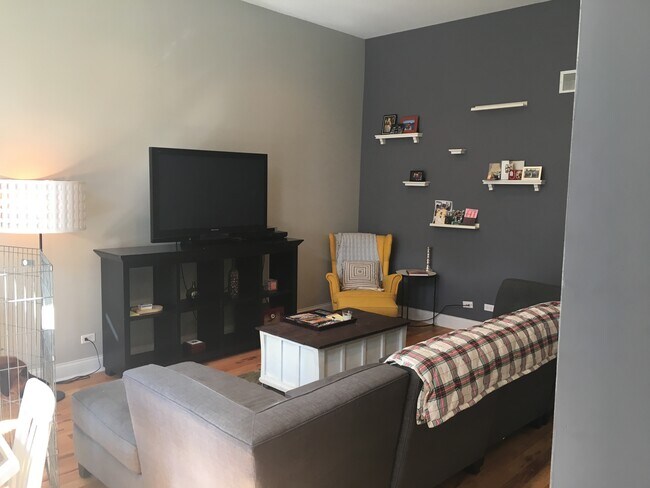 Photo - 1831 N Kimball Ave Unit 1