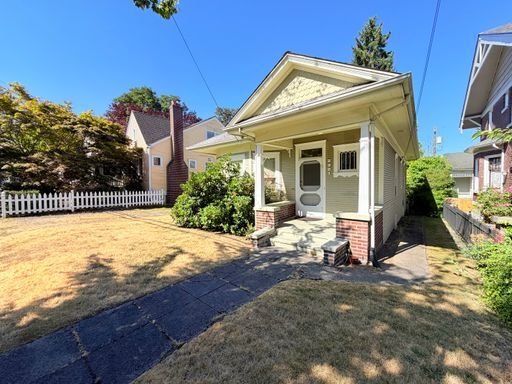Photo - Charming & Historic Queen Anne Home - 1 Bedroom with Tons of Bonus Space!
