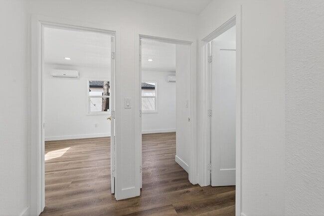 Photo - 1095 E Phillips Blvd
