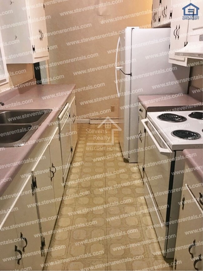 Photo - 929 Deerfield Dr