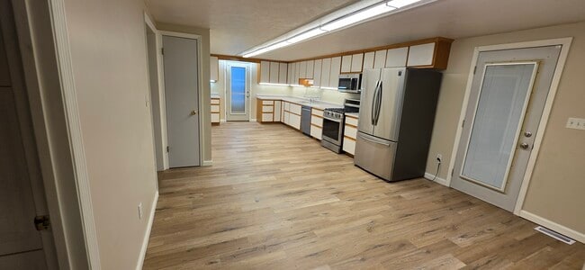 Building Photo - 3803 Granville Ave