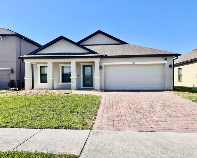 Building Photo - 1385 Fuji Dr