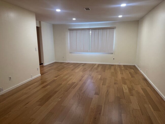 Photo - 519 San Remo St