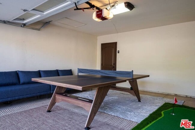 Photo - 4555 Mariota Ave