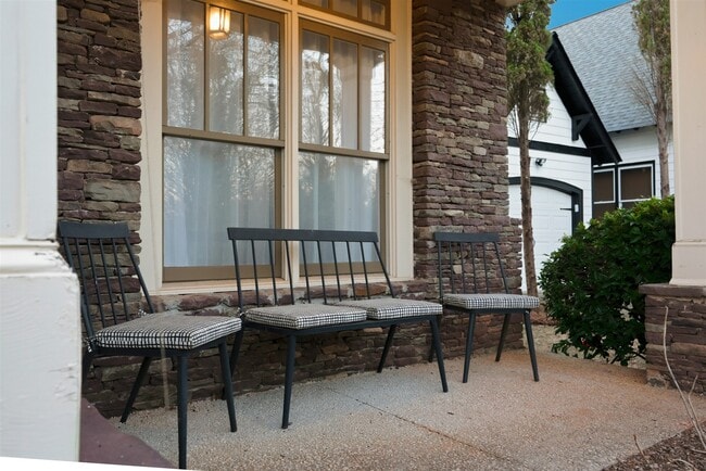 Photo - 2555 Hazel Dr SE