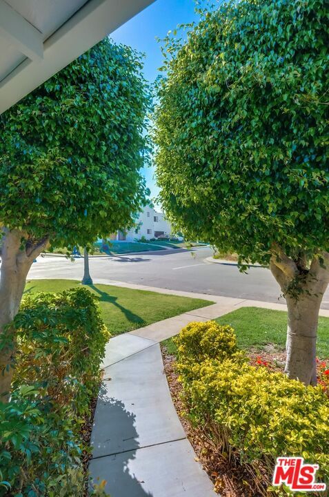 8358 Kittyhawk Ave