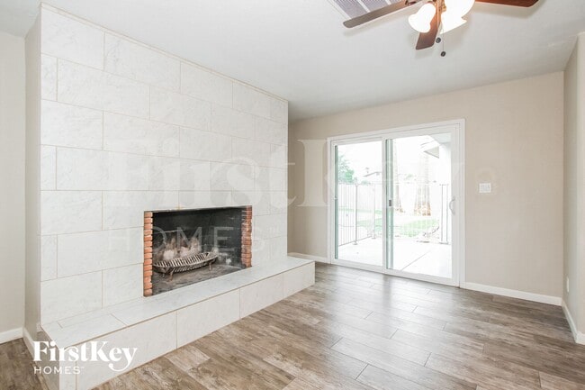 Photo - 2307 E Everett Dr