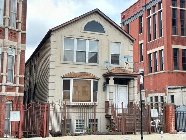Building Photo - 1456 W Augusta Blvd Unit M08B Rental