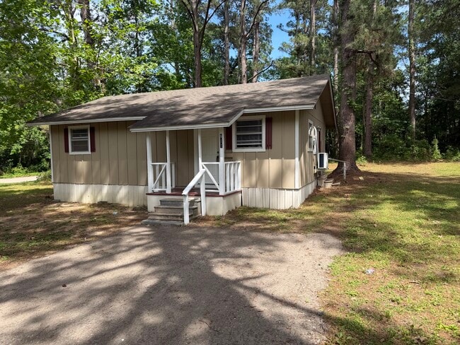 Building Photo - 811 Ford St