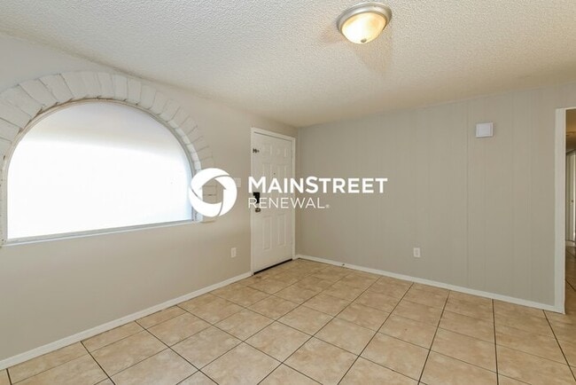 3 Bedroom Pet-Friendly Home in Phoenix, AZ with Main Street Renewal