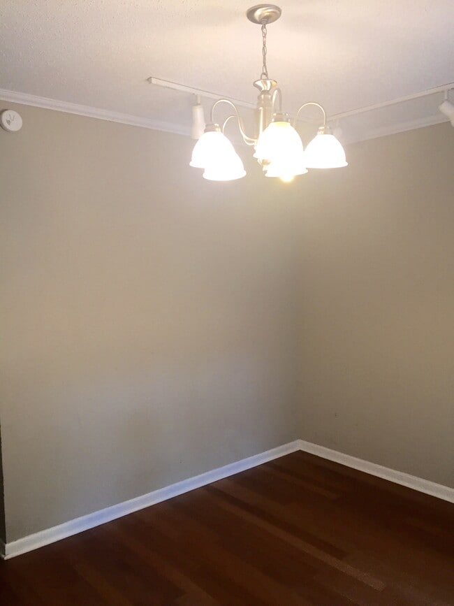 Photo - 733 E College Ave