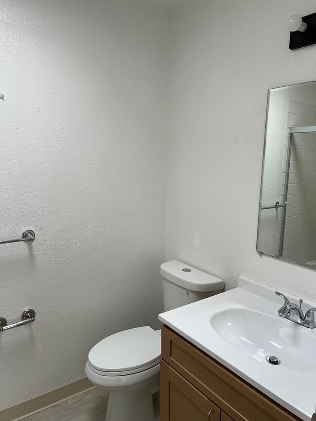 Photo - NEXT TO PARK DESIREABLE LOCATION RECENTLY RENOVATED!