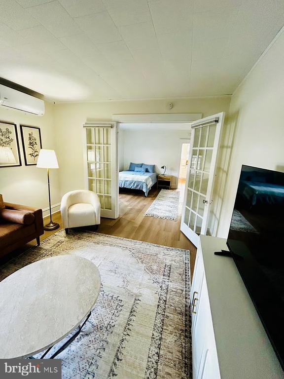 Building Photo - 525 N Broad St