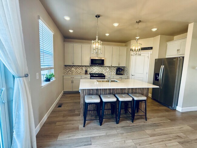 Photo - Nearly-New 4-Bed in Terrain with Deck, Office, and Resort-Style Amenities