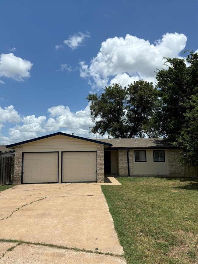 Building Photo - 5905 Cherry Loop