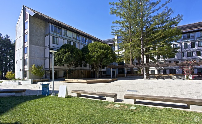Photo - Porter College B Apartments