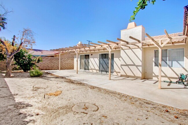 Photo - 43580 Texas Ave