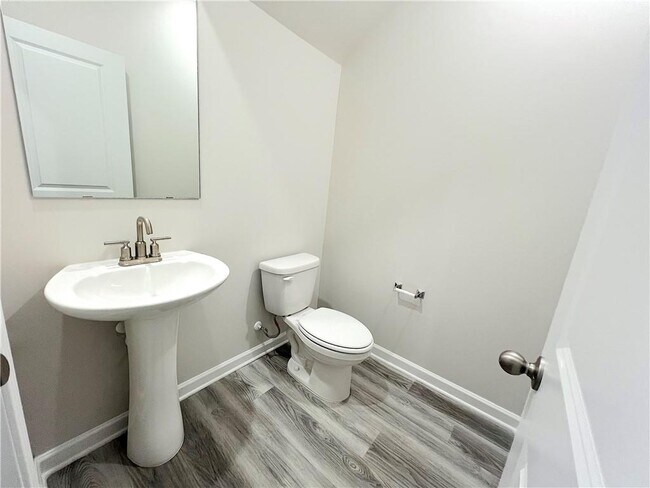 Photo - 4141 Oakwood Ter Ct