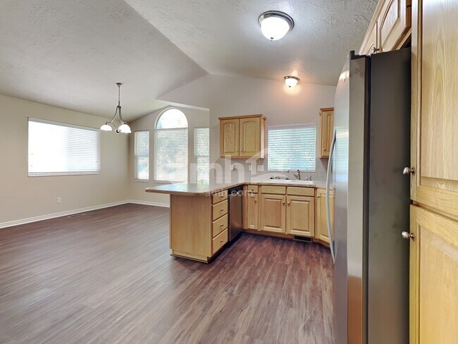 Photo - 1190 Inverness Dr