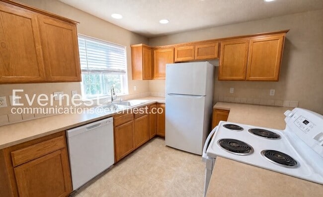 Photo - 12135 SE Harold St