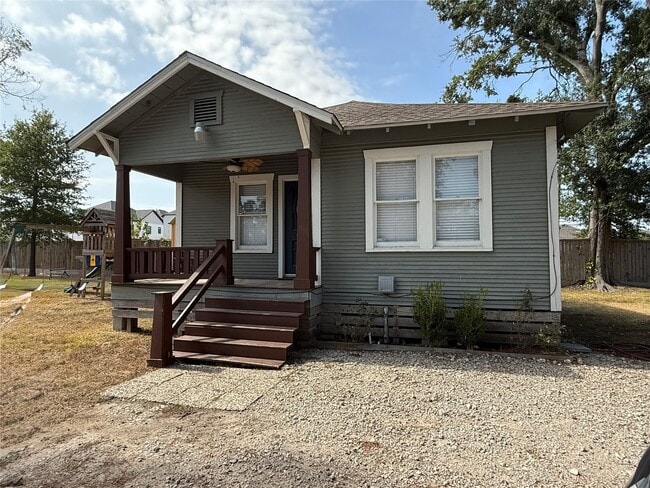 Building Photo - 2519 Paul Quinn St