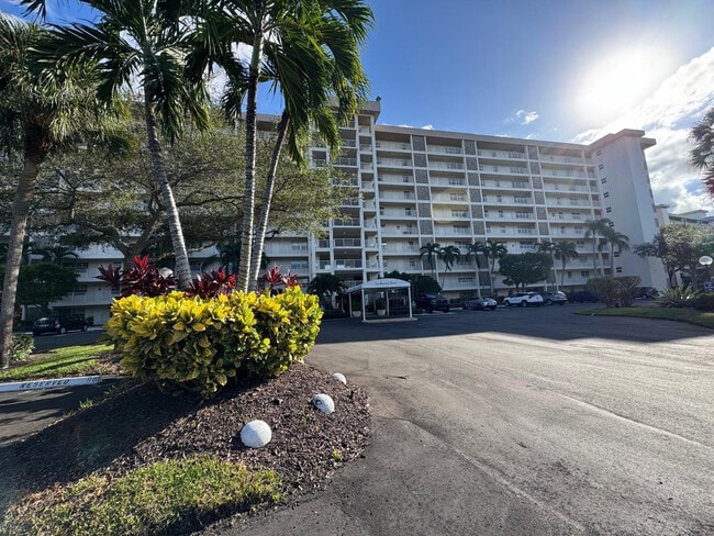 Photo - 3510 Oaks Way Unit 702