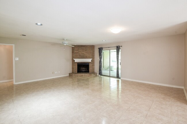 Photo - 19406 Enchantington Cir